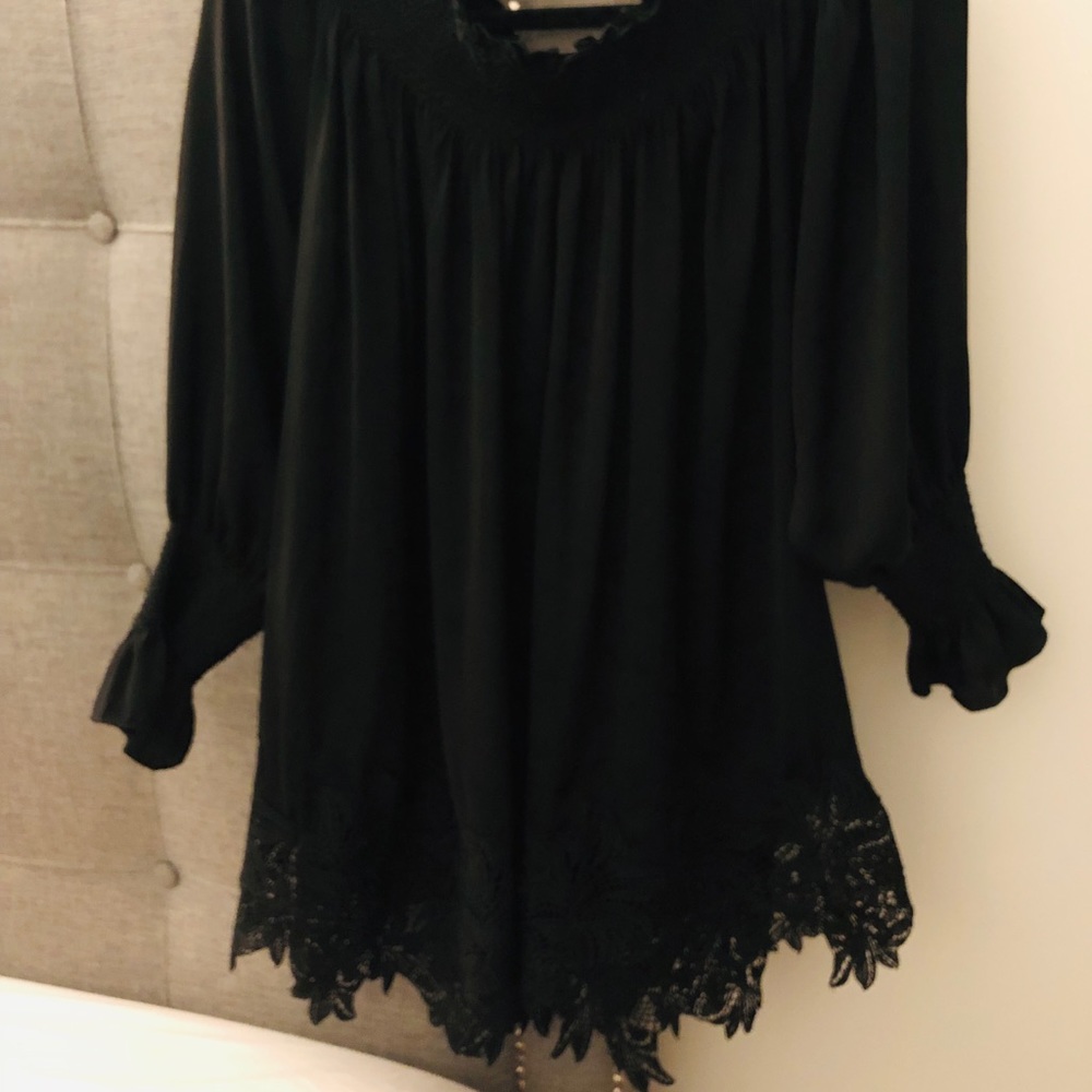 Off shoulder long sleeve dress with lace rim